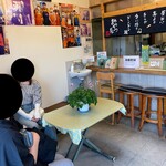 どんどん焼き おやつ屋さん - 受付付近（右まわり）➡︎