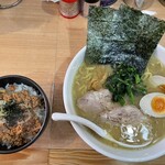 横浜ラーメン 味濱家 - 