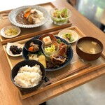 & CAFE SPACE DININGバル - 