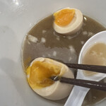 煮干らーめん 川むら - 中はトロトロ