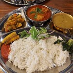 ダルバート食堂 ムスタンタカリチューロ - 