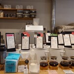 常盤珈琲焙煎所 - 
約30種類のスペシャルティコーヒーを
取り揃えていています