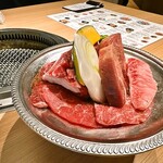 Wagyuu Houdaino Dendou Akihabara Nikuya Yokochou Yakiniku - 