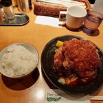 Youshokunomise Monami - ハンバーグと海老フライ（ランチメニュー）