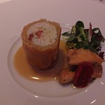 オテル・ド・ヨシノ - すずきのパイ包み　ヴァンブラン ソース　