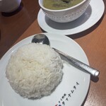 タイ料理 タァナムタイ - グリーンカレー