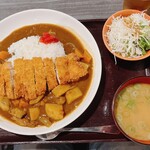 龍のかくれんぼ - 気まぐれ牛すじカレー＋アボ豚トンカツトッピング①
