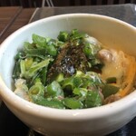 戸定そば 幸 - 鴨とじ丼のアップ(横から)