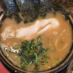 豚骨醤油ラーメン 王道家 - 