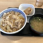 Yoshinoya - 豚丼、唐揚げセット