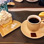 TOYOTA ONE EIGHT COFFEEROASTER - バスレチーズケーキ（バスクとレアチーズの新感覚ケーキ）＆エチオピア　グジ