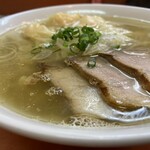 日陰 - 海老ワンタン麺　　1000円