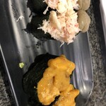 沼津魚がし鮨 流れ鮨 - 蟹味噌軍艦、雲丹