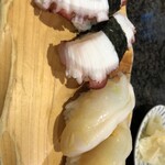 沼津魚がし鮨 流れ鮨 - タコ、つぶ貝