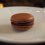 アルモリック - チョコレートマカロン