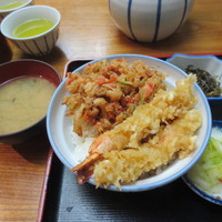 浅草 魚料理 遠州屋 - 天丼（670円９