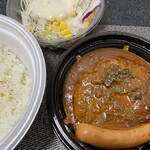 松屋 - 大きなハンバーグ、大きなウインナー。肉の旨味たっぷりのソース！