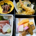 楽善 - 料理写真:蕎麦御膳　料理におそばが付きます