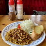 Komeda Kohi Ten - 「旨辛スパイシーカリー インディアンスパゲッティ」＠900