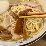 室蘭ラーメン 雷文 - メンマ