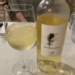 チーロ - いつも赤ですが今日はさすがに白にしました