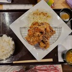 鳥さく - から揚げマウンテン定食, ごはん大盛