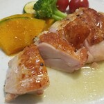 キッチン ブルー グローブ - 鳥もも肉コンフィ、皮がパリパリ！！