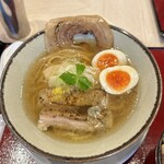 Mensutairu Tanimotoke - 鶏の貝塩（とろとろ煮玉子付き）