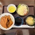 ヨーロッパ軒 - •名物ソースカツ丼(ご飯少なめ)   1,300円
      ※きゅうり、漬物抜き