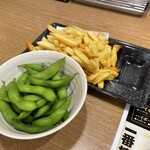 8番らーめん - 枝豆 フライドポテト
