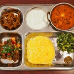 プルジャ ダイニング - 