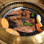 Yakiniku Izakaya Tonton - 