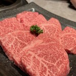 Koshitsu Yakiniku Sanbyoushi - 