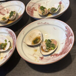 マオトーイン - 千葉ハマグリ蒸し青森にんにくソース