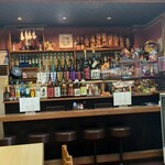 味処平和 - 清潔感ある居酒屋です。