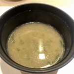 鮨やまけん - 鮪出汁の味噌汁が何気に絶品