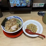 九州らーめん 亀王 - 