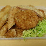 辻肉店 - 豚カツとフライの盛り合わせ