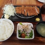 ひこま豚食堂＆精肉店 Boodeli - オーダーカット御膳（バラ@308円／g×２）+セット（715円）