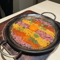 横浜 うしみつ - 映えすぎな横浜店限定の映えリアは頼むべき一品