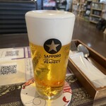 Baan Luck - まずはランチで安い生ビールをいただきます。クラシックではありませんがサッポロです。