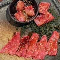 李休 千日前 - 付け焼きゲタカルビ、ロース