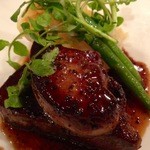 レストラン シャンソニエ - ロッシーニ【国産牛フィレ肉のフォアグラ添え　トリュフのソース】