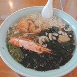 リンデン - 料理写真:ワカメラーメン