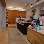 常盤珈琲焙煎所 - 横と　後ろに席あります