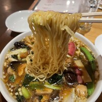 個室中華 頤和園 溜池山王店 - 