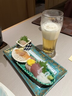 Kashikojima Houjouen - 生ビールとお造り