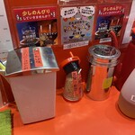 長浜ラーメン ラーメンらぼ - 調味料色々