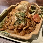 宵ノねこ - 牛肉と新玉ねぎの味噌トマト炒め