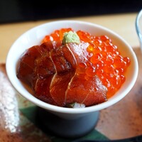 しゃぶしゃぶ　すき鍋　おもき 銀座店 - 鮪といくらの小盛り丼